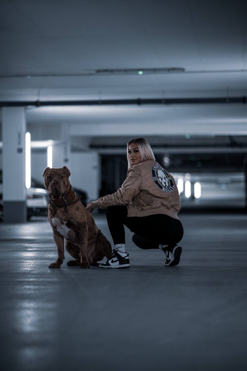 TRUST YOUR BLOOD BOMBERJACKE AMERICAN BULLY